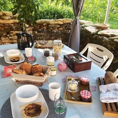 Domaine La Salvagie Couette-café Paulin